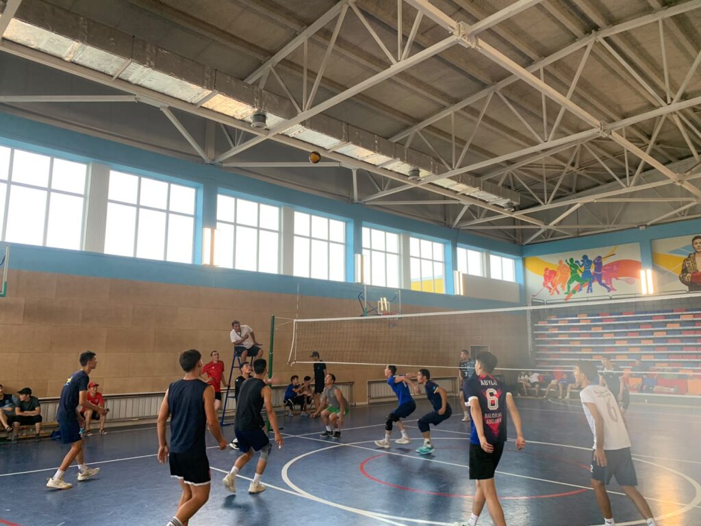 ВОЛЕЙБОЛДАН ЖАСТАР ТУРНИРІНІҢ ЖЕҢІМПАЗДАРЫ МАРАПАТТАЛДЫ